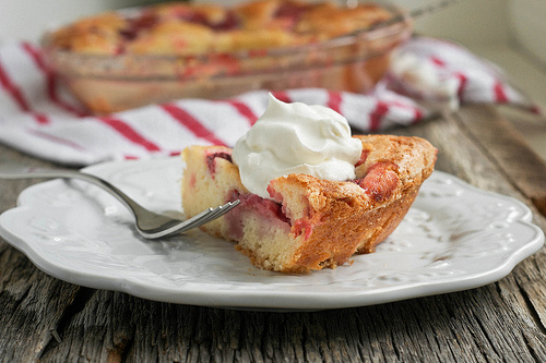 Summer Strawberry Cake